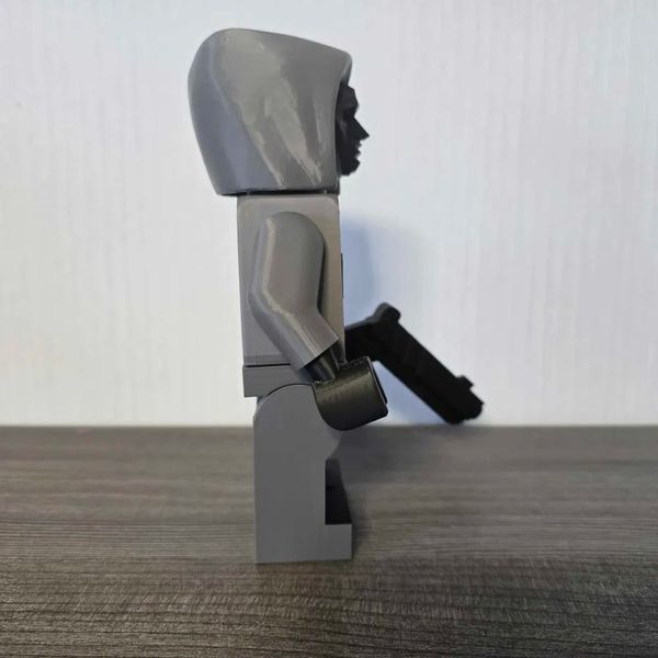 Колекційна друкована фігурка Ведучий (Front Man) "Гра в кальмара" стиль LEGO. Aivory id_17414 фото