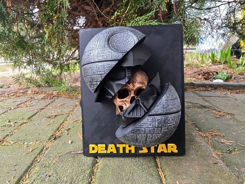 Арт-панно "Death Star" &mdash; унікальна настінна інсталяція із зображенням розколотої Зірки Смерті та черепа Дарта Вейдера, глибоко символічна декорація у стилі Star Wars, ексклюзив для фанатів імперії, темної сторони й темної естетики. Aivory id_12326 фото