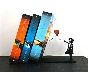 Тримач для Книг Букенд Дівчинка з Кулькою-Серцем Стиль Бенксі. Aivory id_14283 фото